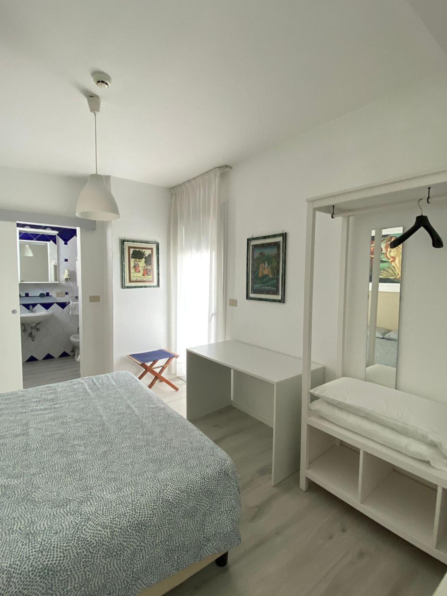 Appart-Hotel Holiday Lignano Sabbiadoro Exterior foto