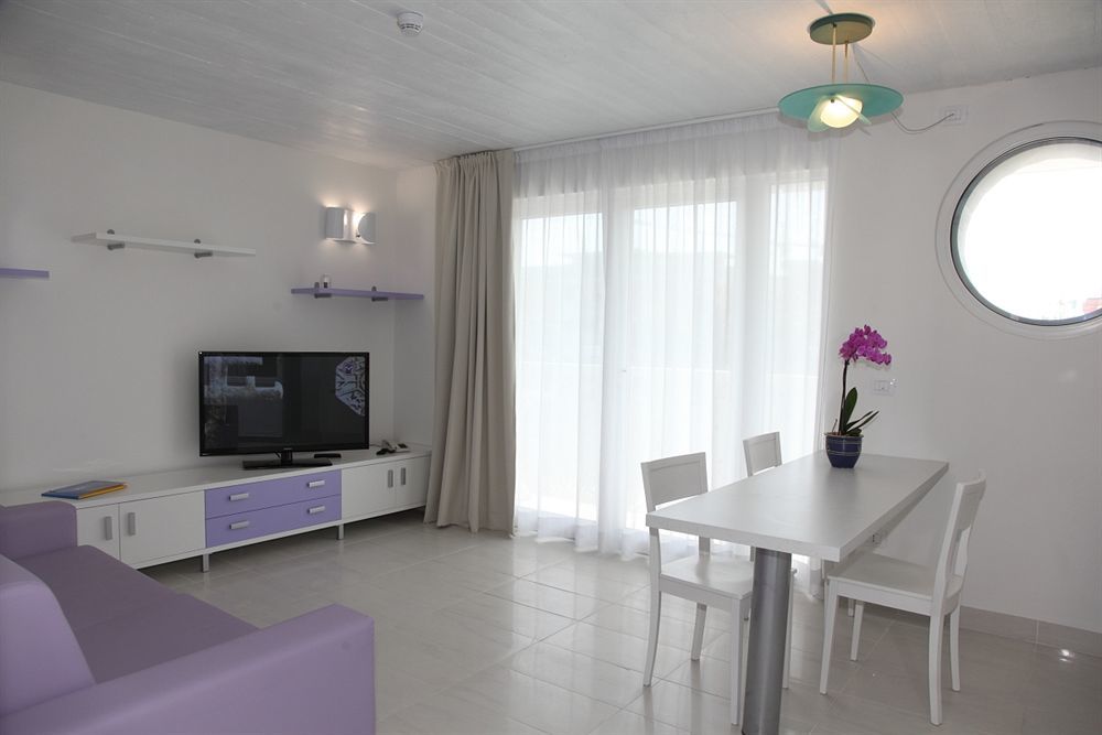 Appart-Hotel Holiday Lignano Sabbiadoro Exterior foto